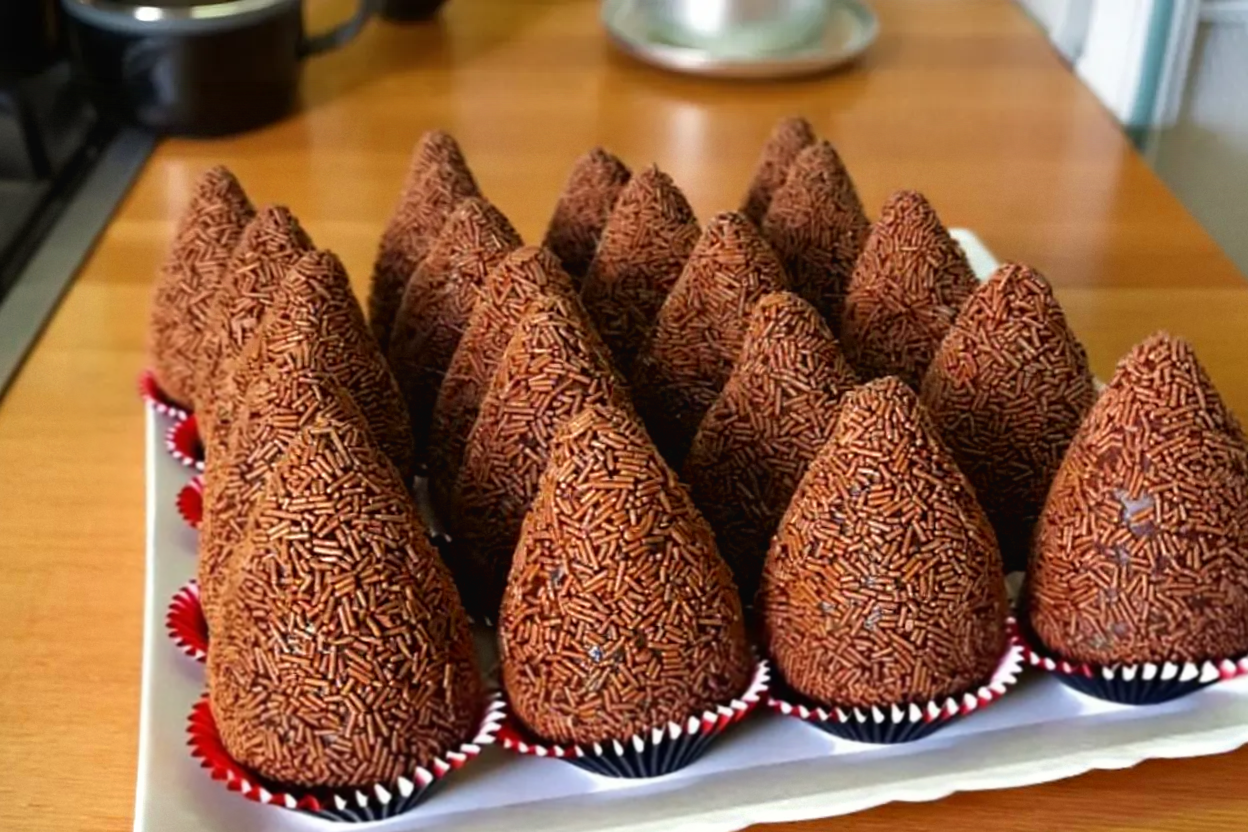 Coxinha de brigadeiro: receita fácil para surpreender em festinhas e encontros